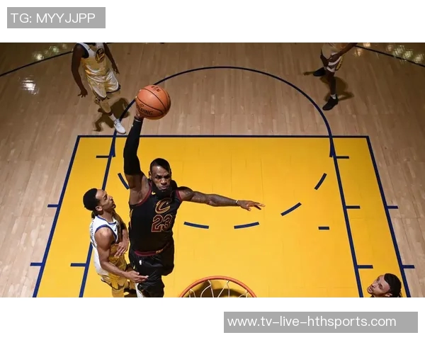 布朗怒批裁判判罚不公罚球差距悬殊引发不满情绪 布朗怒批裁判判罚不公罚球差距悬殊引发不满情绪