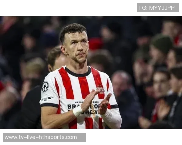 埃因霍温主帅确认佩里西奇将留队消除与国米的转会传闻